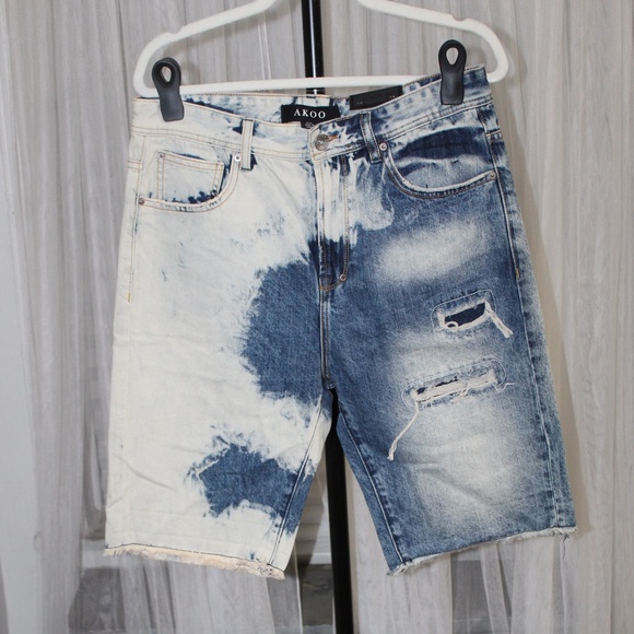 Akoo Two Tone Standard Fit Denim Shorts.  Casual Everyday Fit.  Sz. 32 - Picture 1 of 8